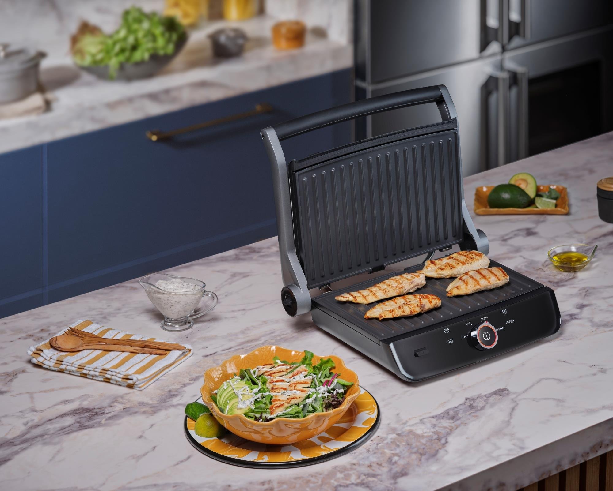 CG 8040 Grundig Dark Inox Tost Makinesi