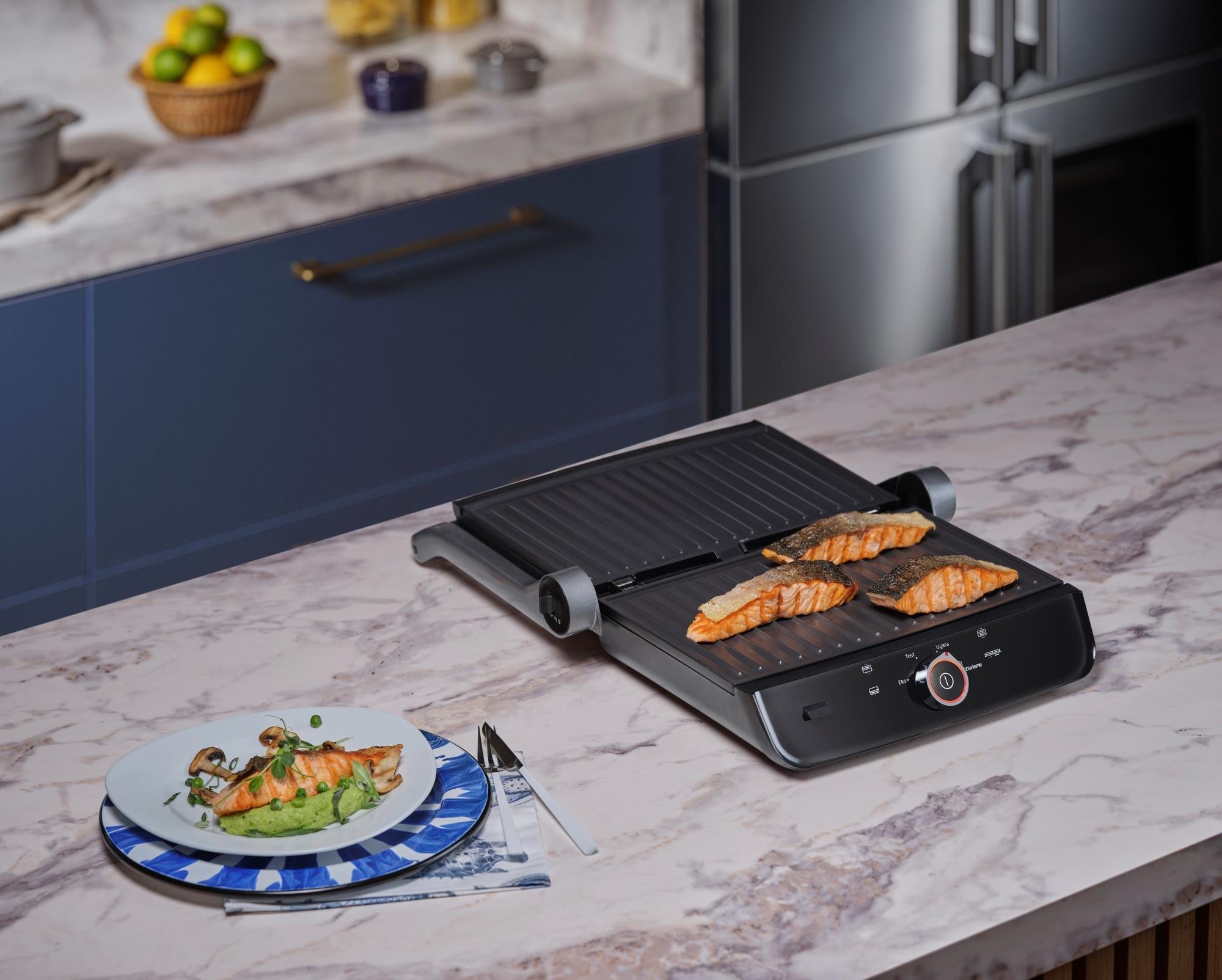 CG 8040 Grundig Dark Inox Tost Makinesi