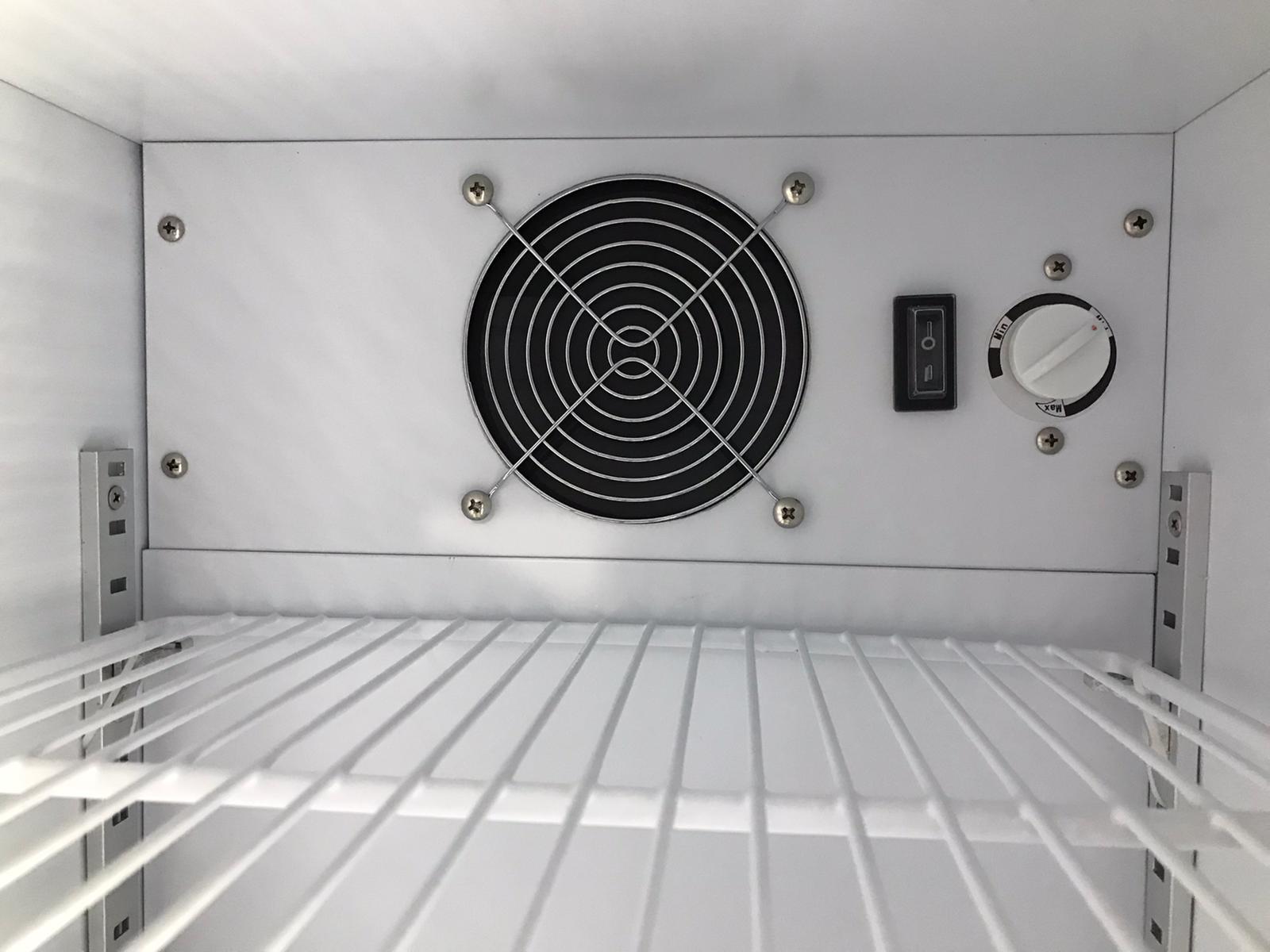 T 80 Arrow Işıklı Camlı Siyah Statik 80Lt. Mini Buzdolabı