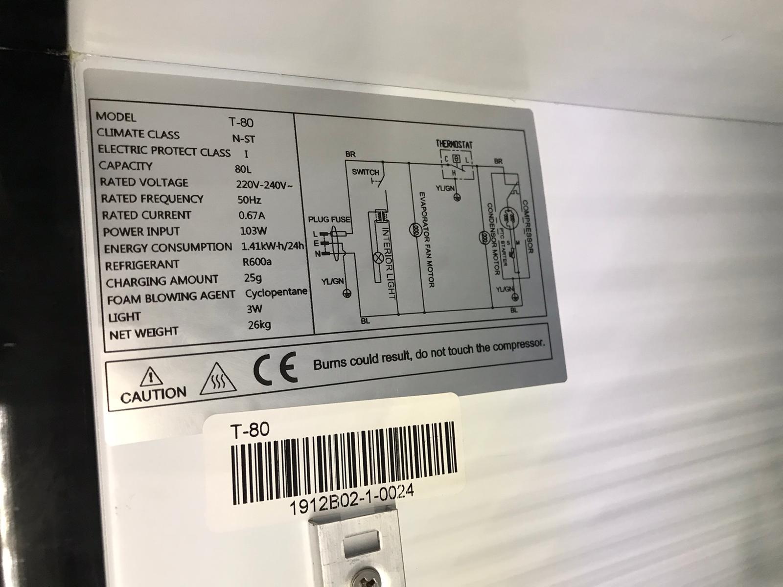 T 80 Arrow Işıklı Camlı Siyah Statik 80Lt. Mini Buzdolabı