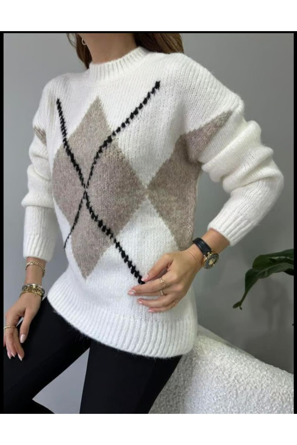 Ekru Baklava Desenli Yumoş Kazak