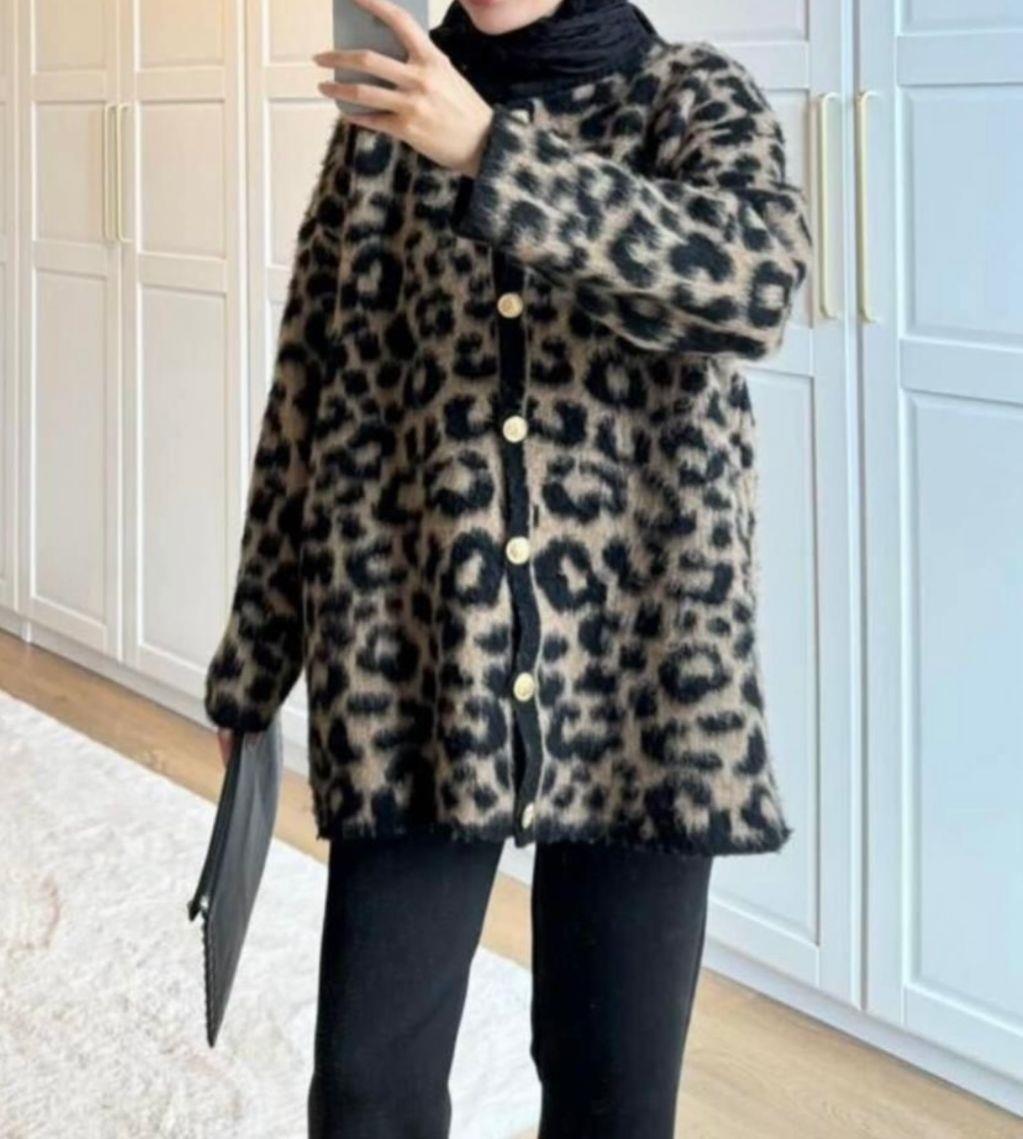 Gold Düğmeli Leopar Hırka