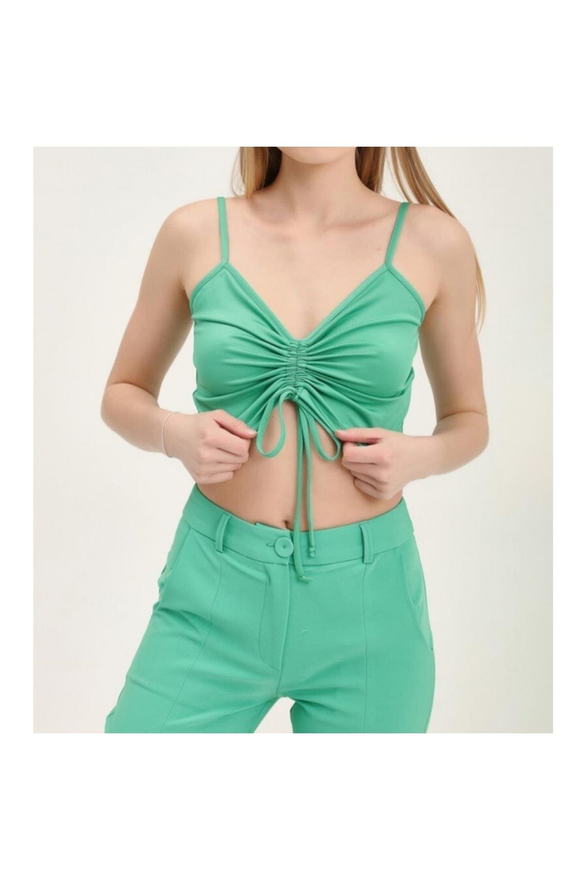 Kadın Askılı Büzgü Detaylı Crop