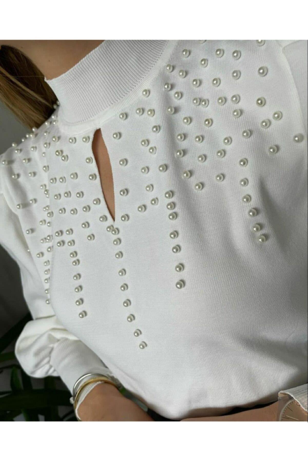 Kadın Beyaz Inci Detaylı Likralı Balon Kol Kazak