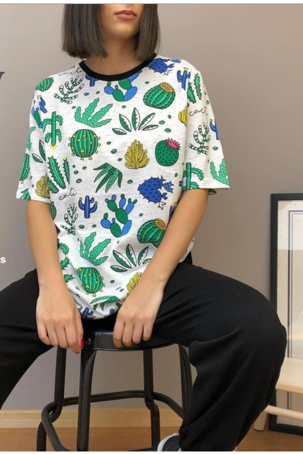 Kadın Pamuklu Kaktüs Desenli Yeşil T-shirt