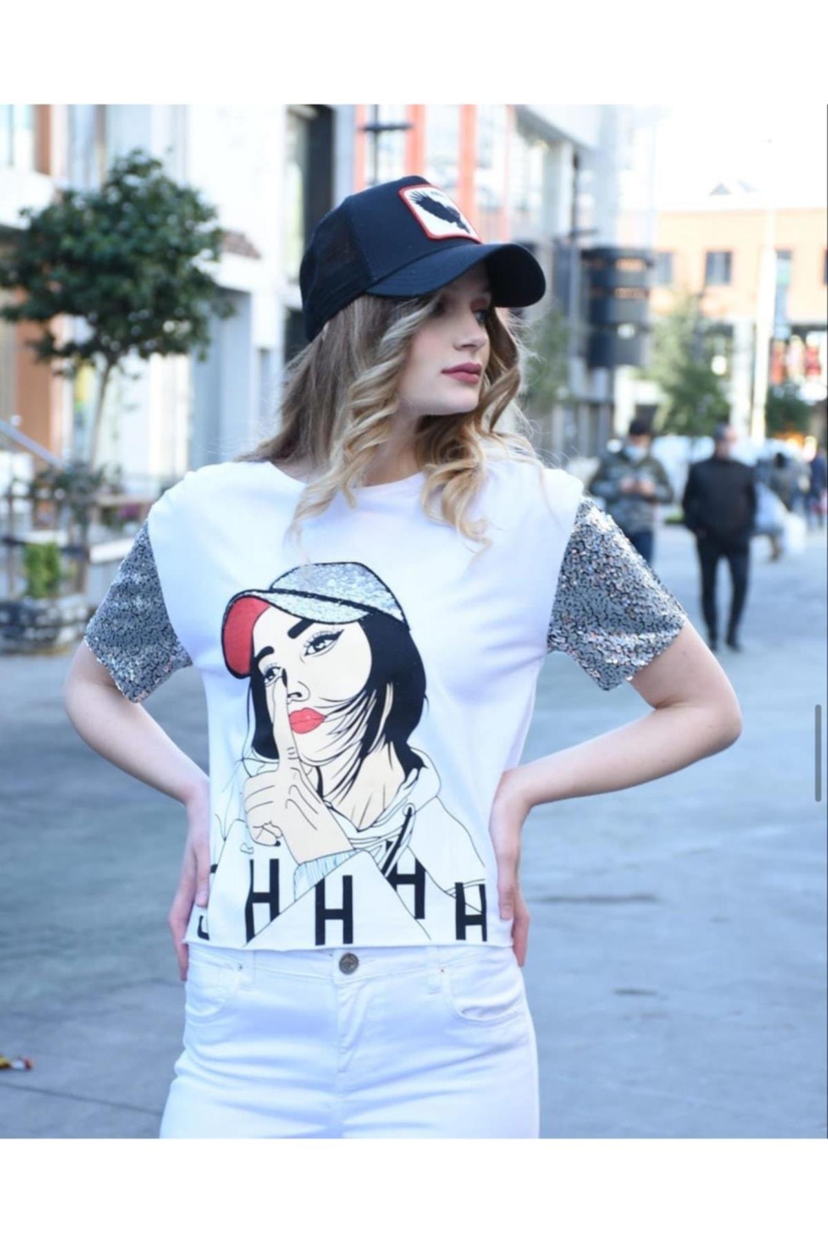 Kadın Siyah Pul Payet Baskılı Tasarım T-shirt