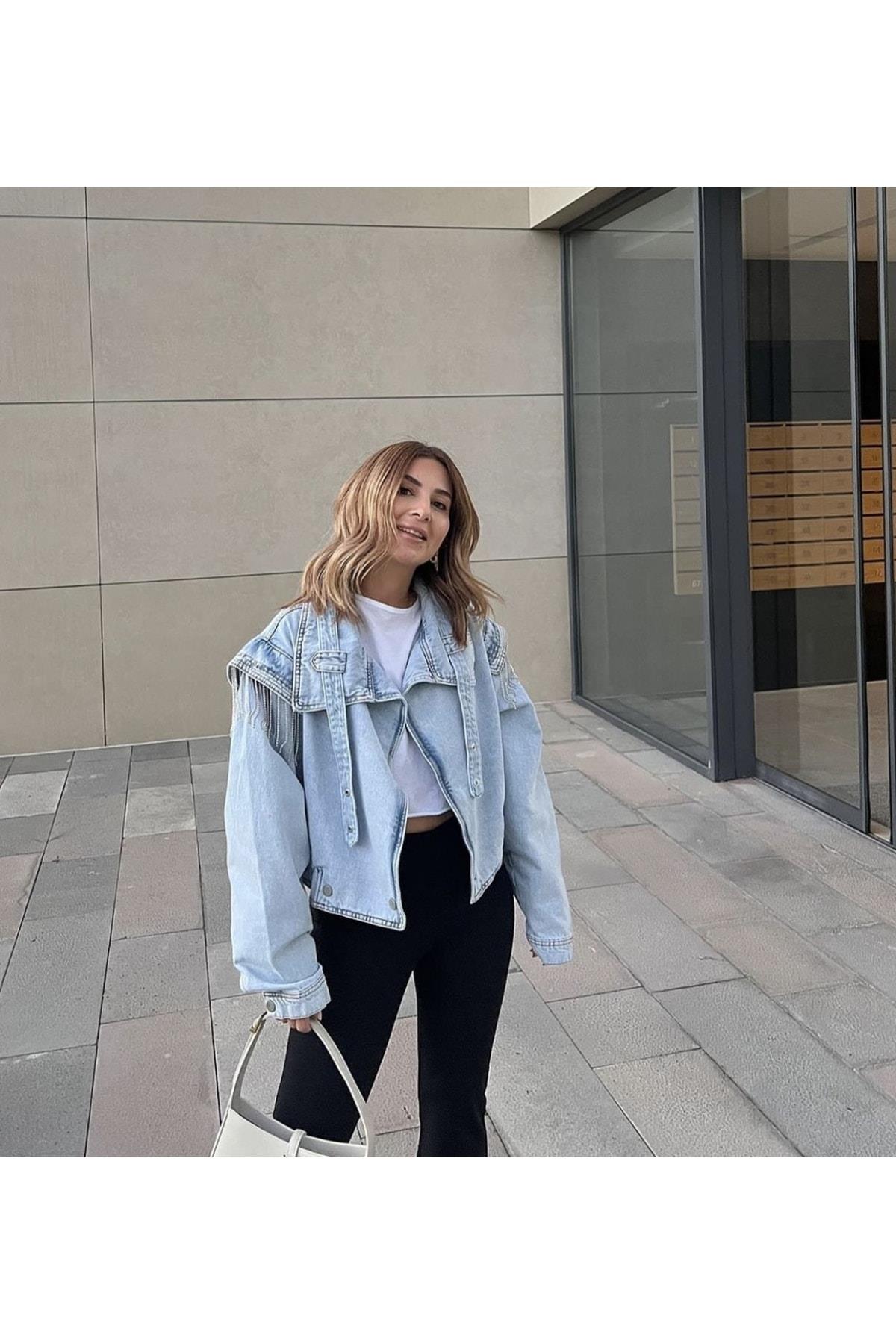 Kadın Taş Detaylı Mavi Tasarım Denim Ceket