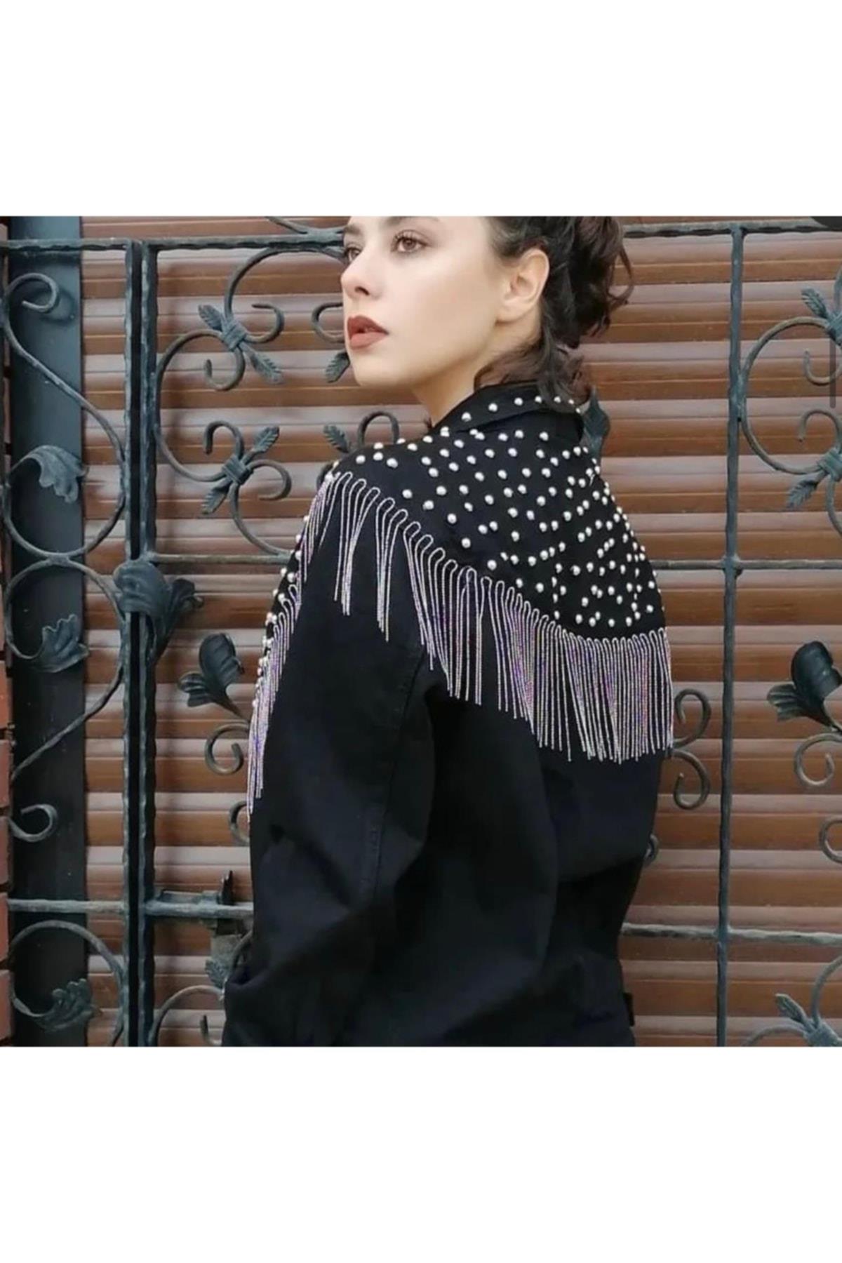 Kadın Zincir Detaylı Tasarım Siyah Denim Ceket