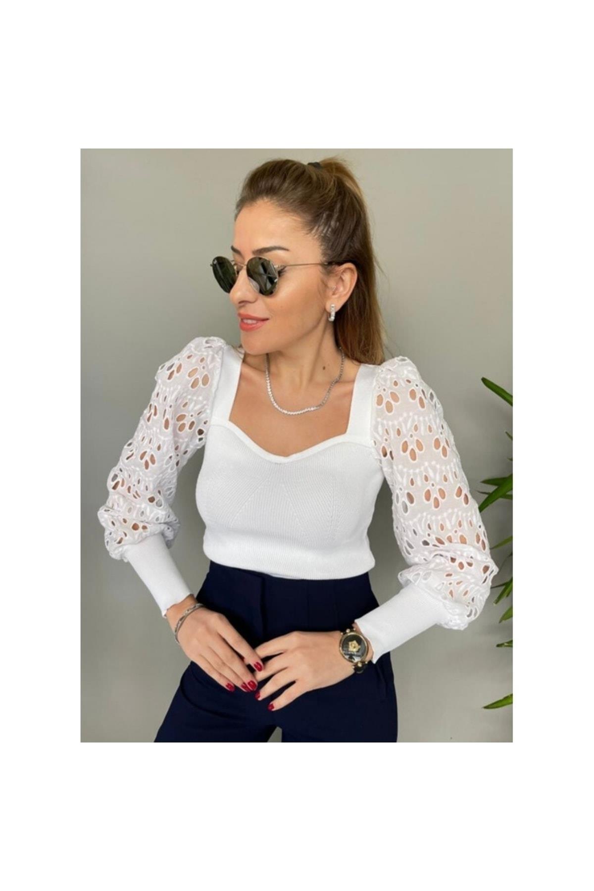 Kolu Fisto Öpücük Yaka Beyaz Çelik Triko