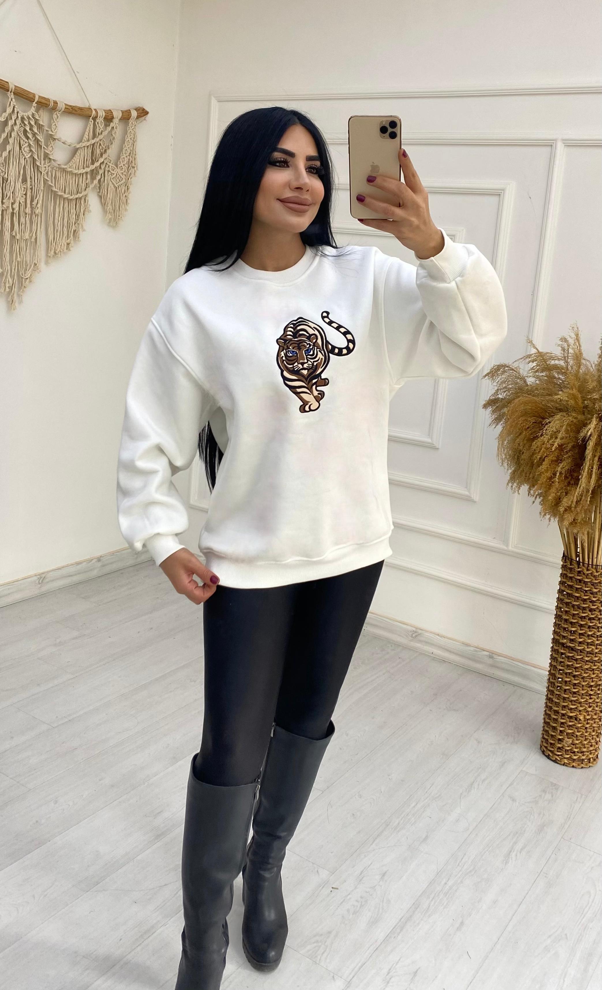 Leopar Desenli Beyaz Sweat