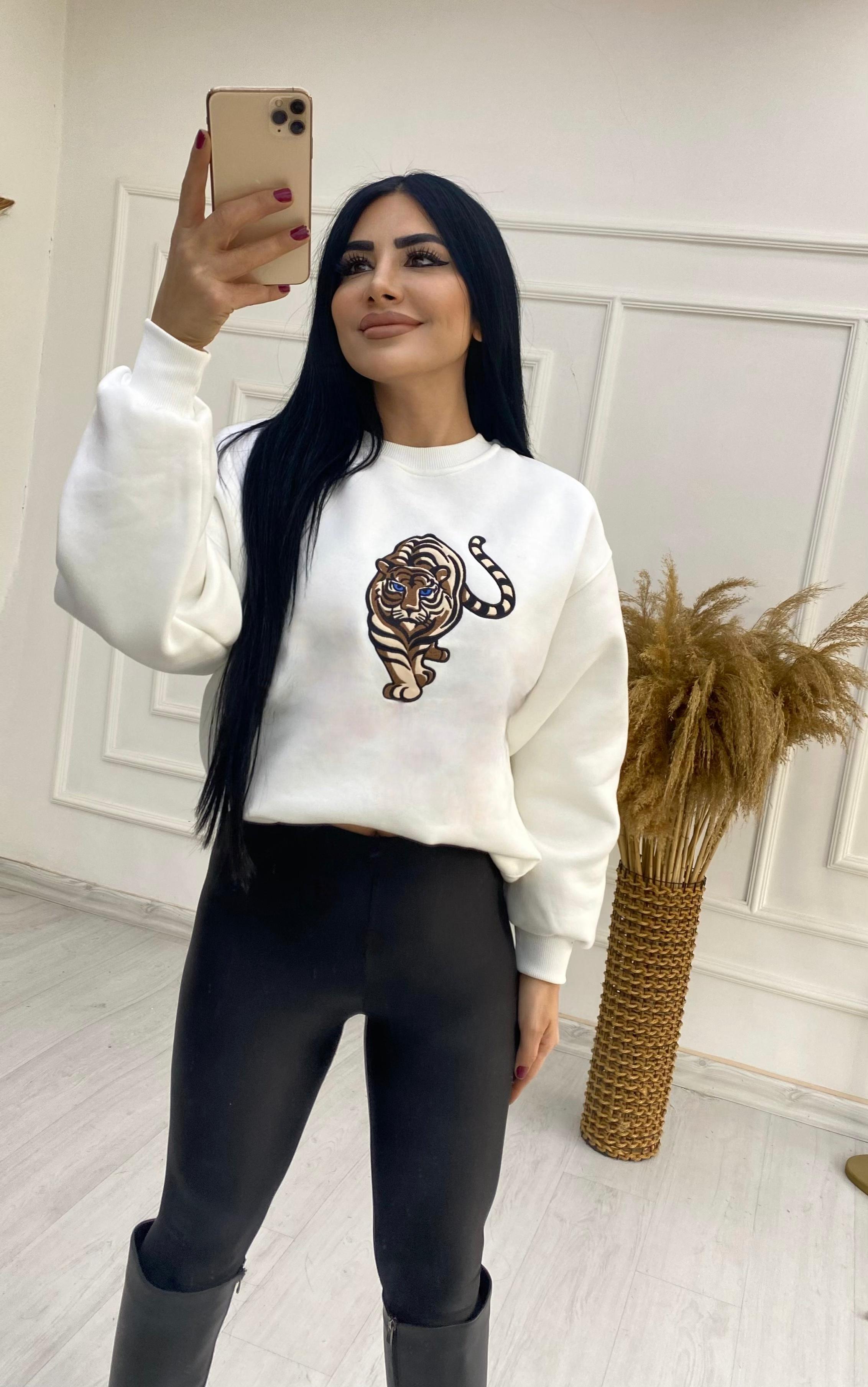 Leopar Desenli Beyaz Sweat
