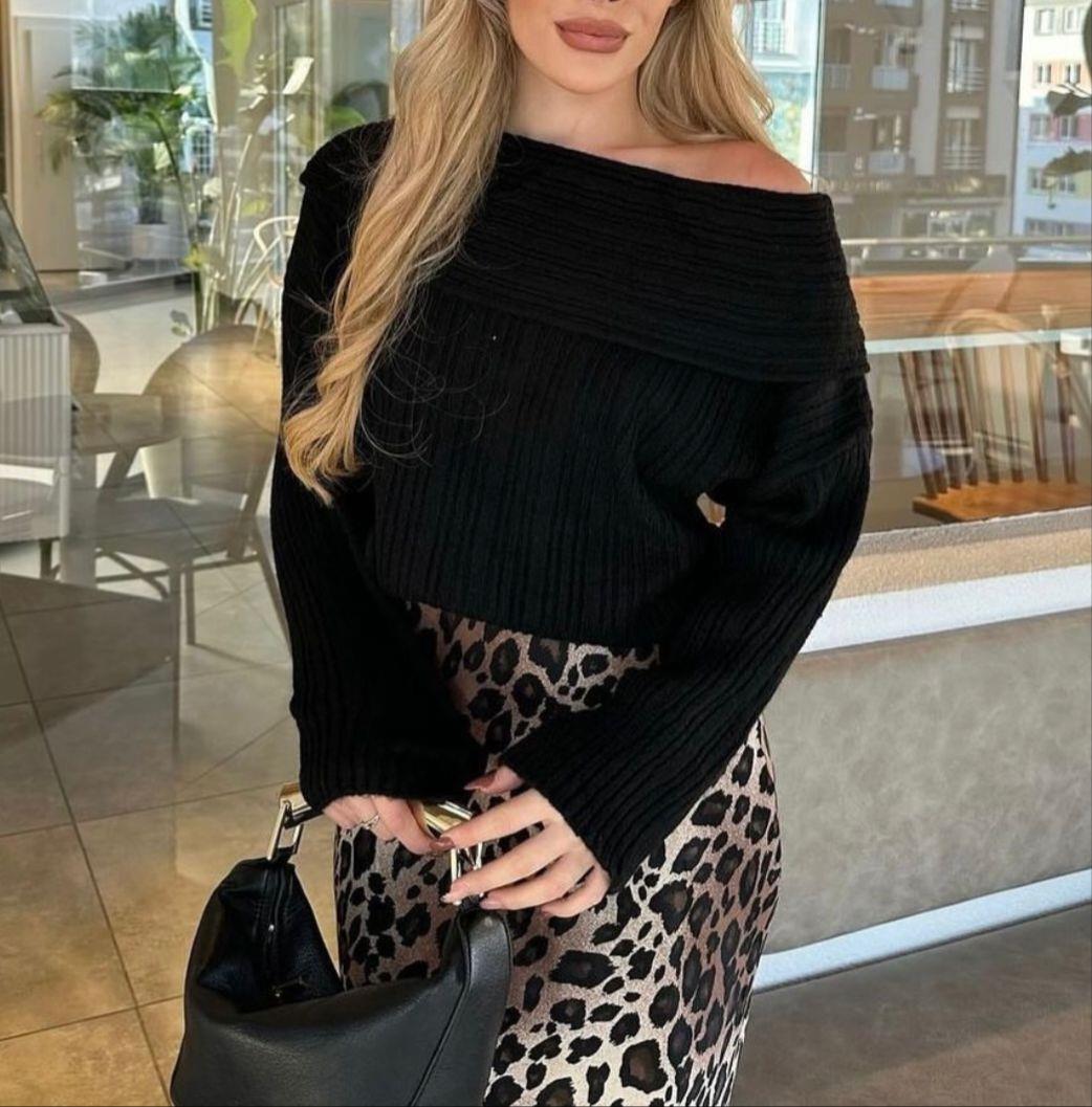 Madonna Yaka Siyak Triko Kazak