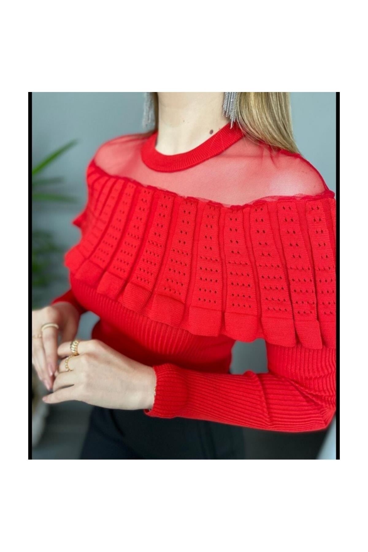 Omuzu Tül Detaylı Kırmızı Triko