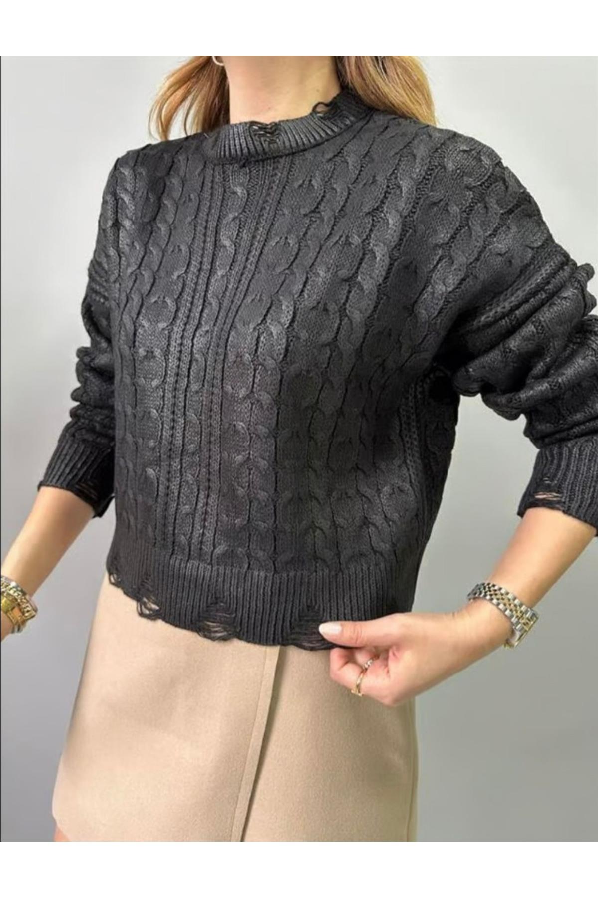 Siyah Varaklı Kazak