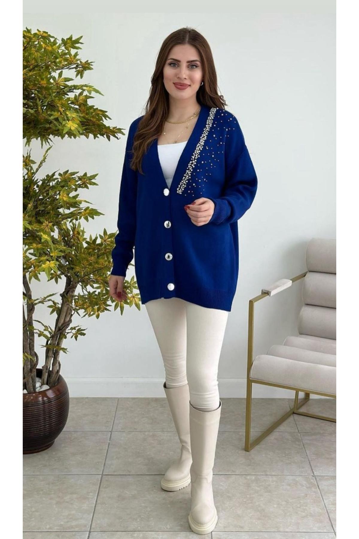 Taş Ve İnci İşlemeli Triko Mavi Hırka