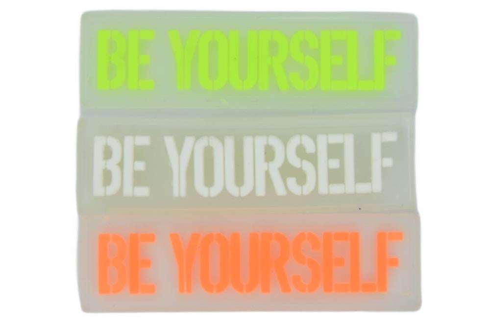 Be Yourself Yazılı Aksesuar