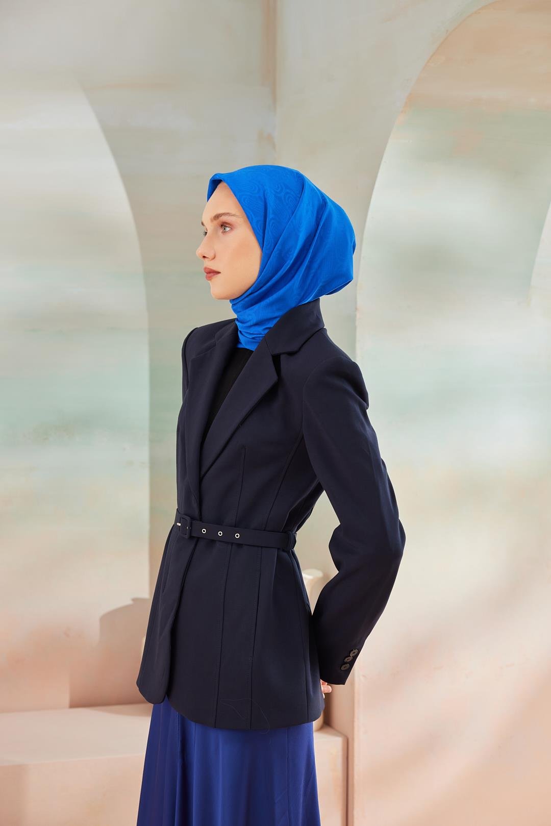 DÜZ CAPRİ SARMAL EŞARP SAKS MAVİSİ