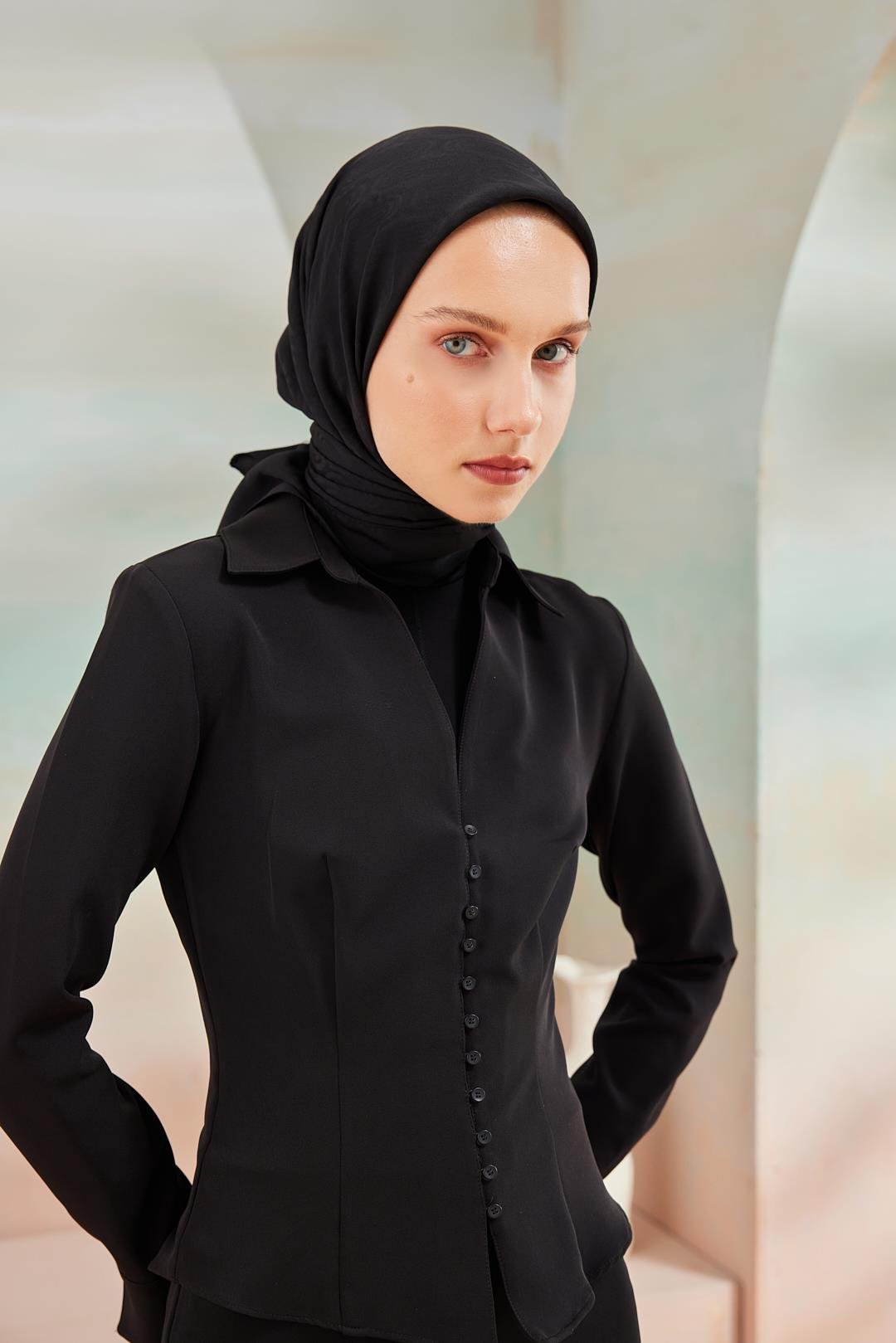 DÜZ CAPRİ SARMAL EŞARP SİYAH