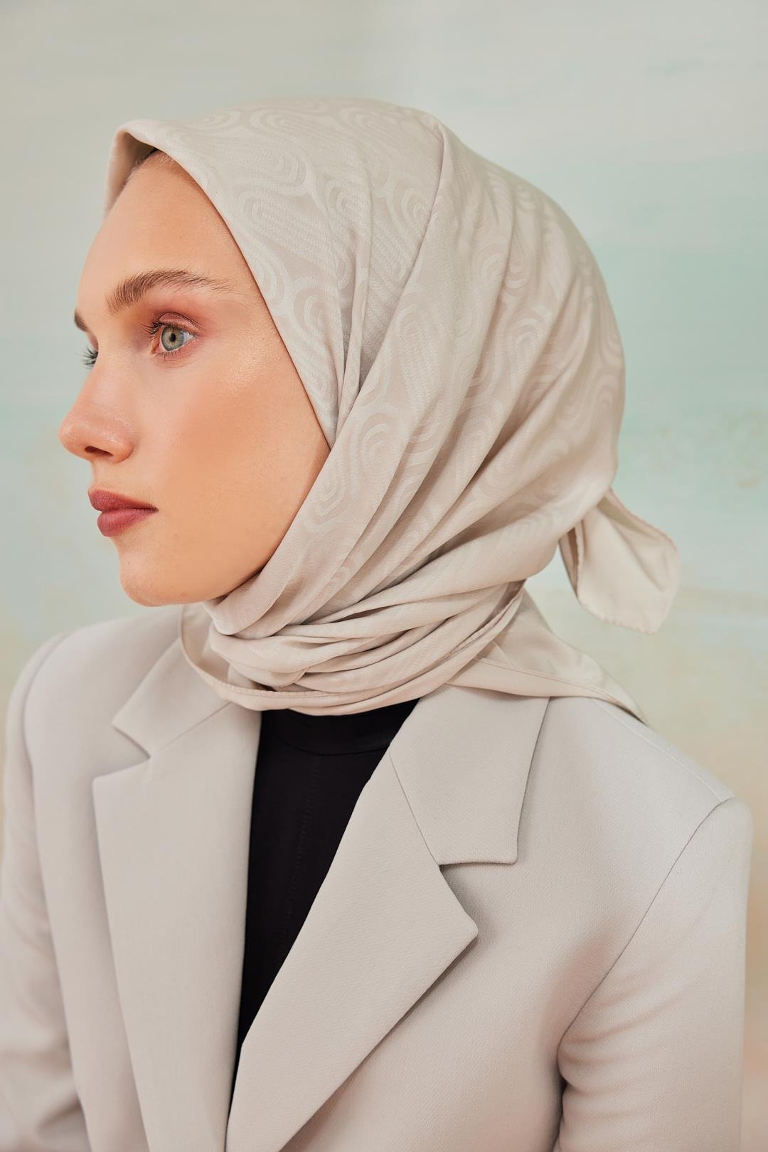DÜZ CAPRİ SARMAL EŞARP TAŞ