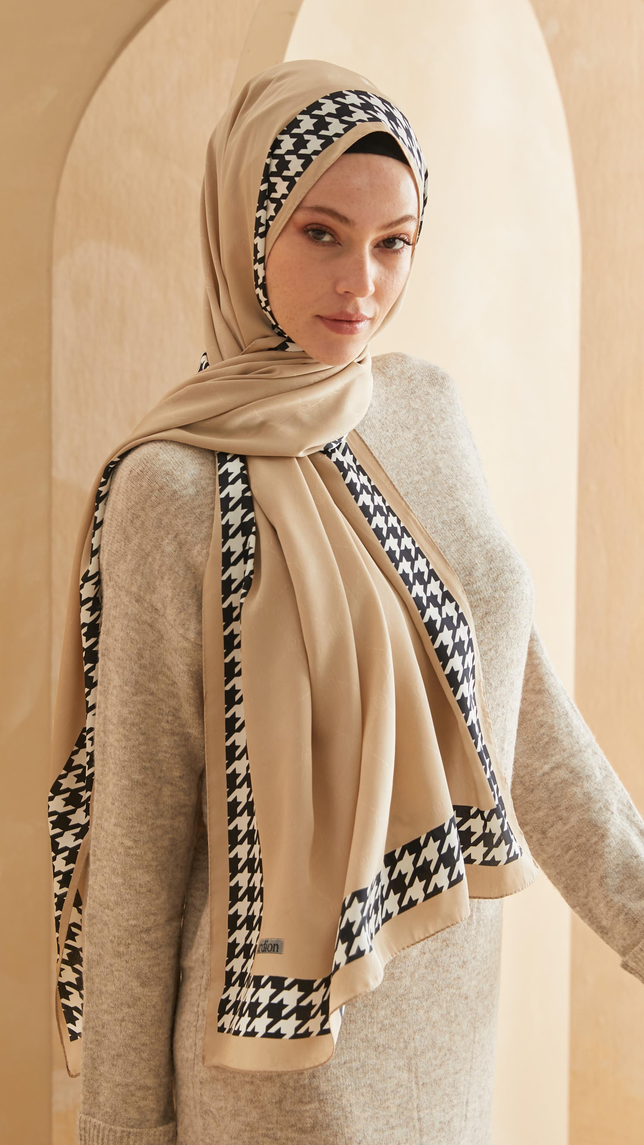 Jakarlı Capri BEJ