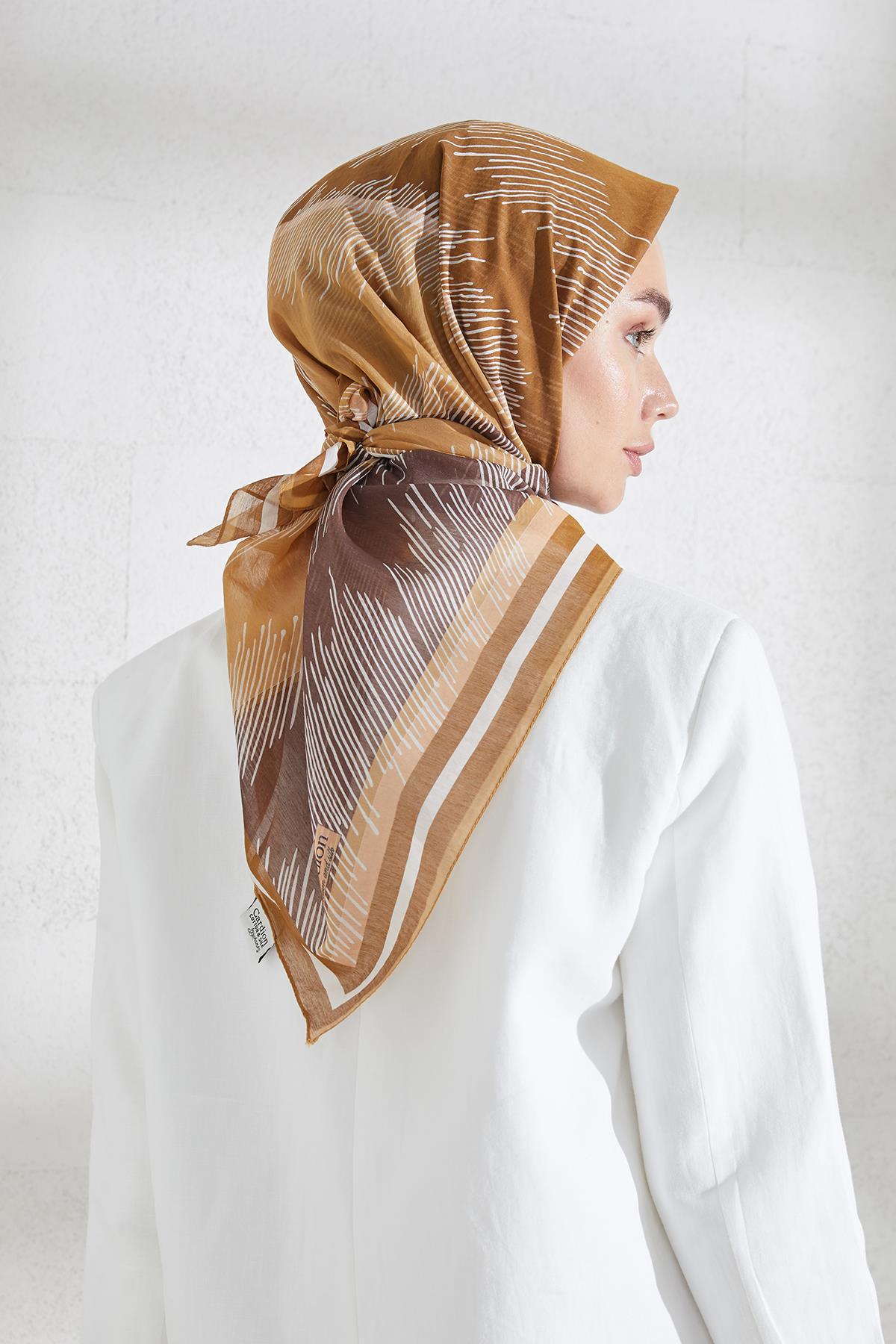 PURE ÇİZGİLİ EŞARP CAMEL
