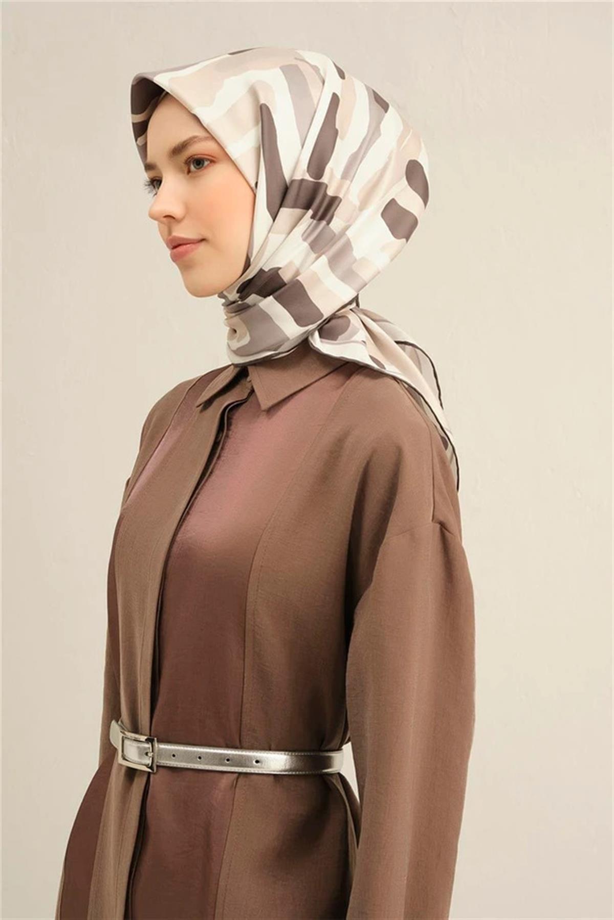 Armine Desenli Saf İpek Twill Eşarp 9303--82
