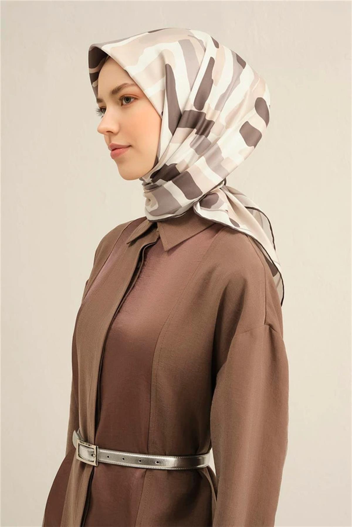 Armine Desenli Saf İpek Twill Eşarp 9303--82
