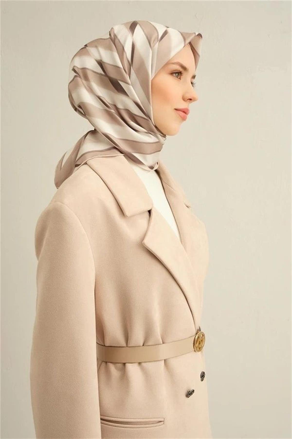 Armine Desenli Saf İpek Twill Eşarp 9325--81