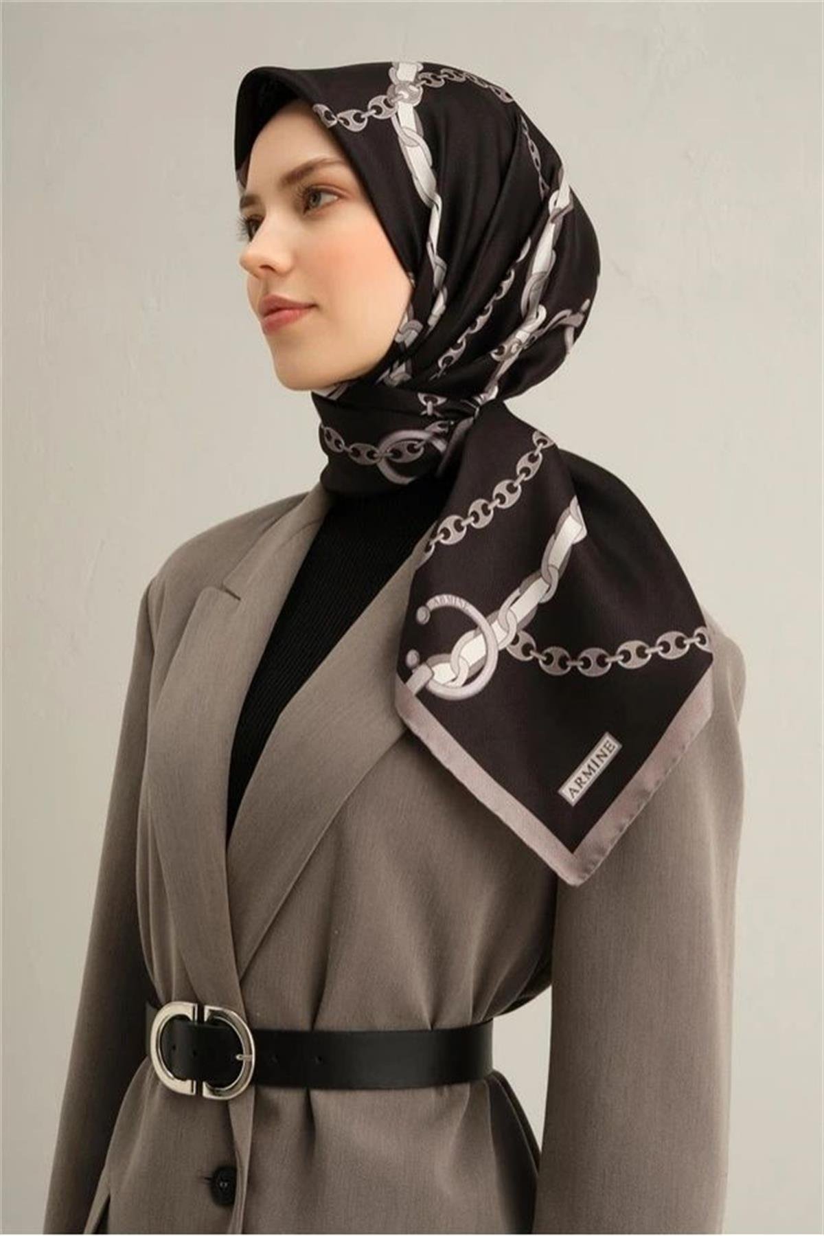 Armine Desenli Saf İpek Twill Eşarp 9346--11