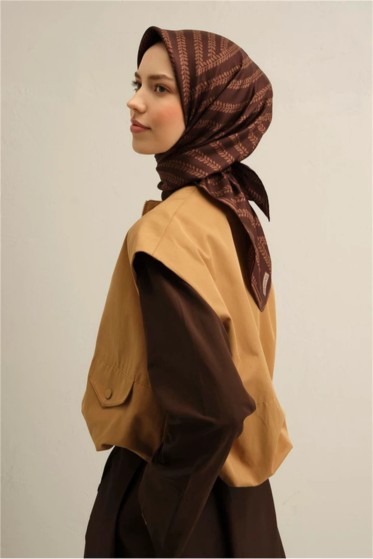 Armine Desenli Saf İpek Twill Eşarp 9351--84