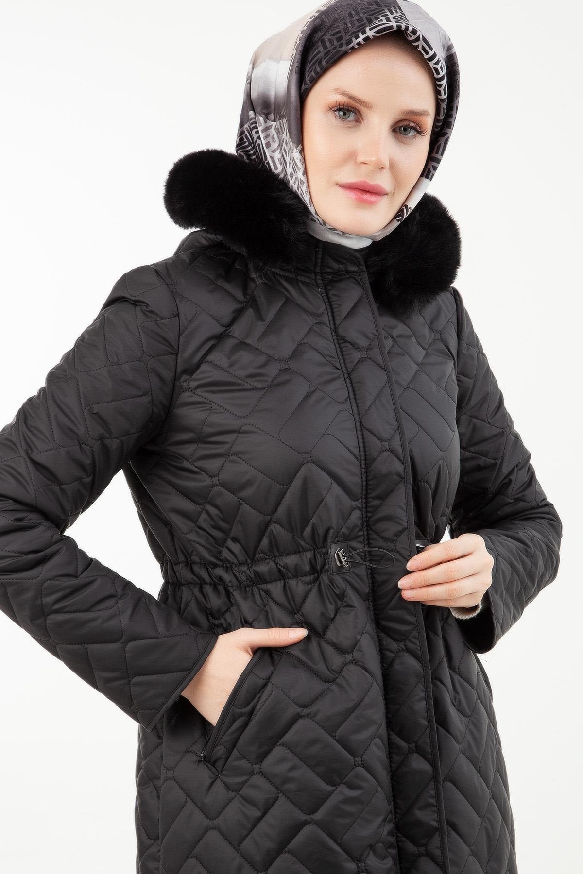 ARMİNE TREND Beli Büzgülü Kürk Detaylı Kap-Siyah 23KT721