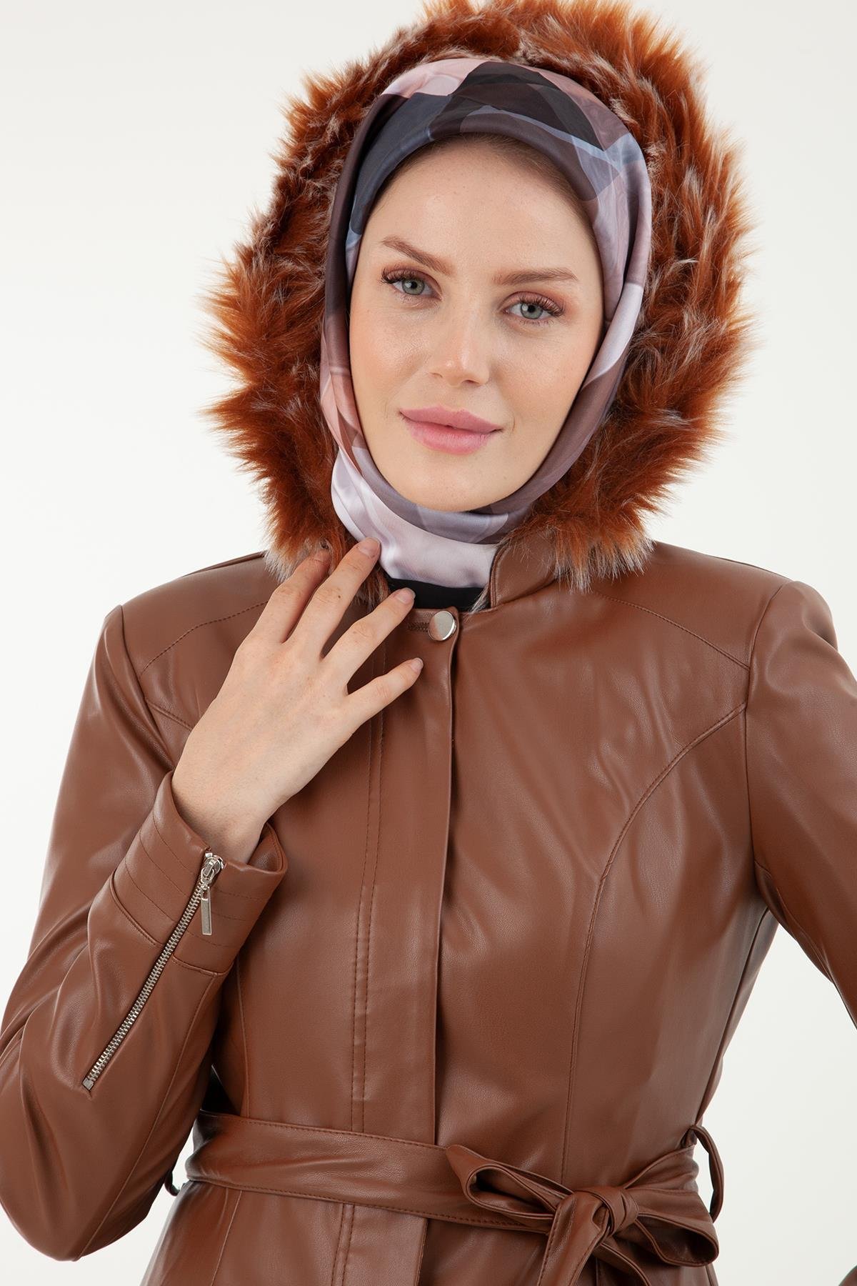 ARMİNE TREND Beli Kuşaklı Yakası Kürk Detaylı Deri Kap-Taba 22KT701