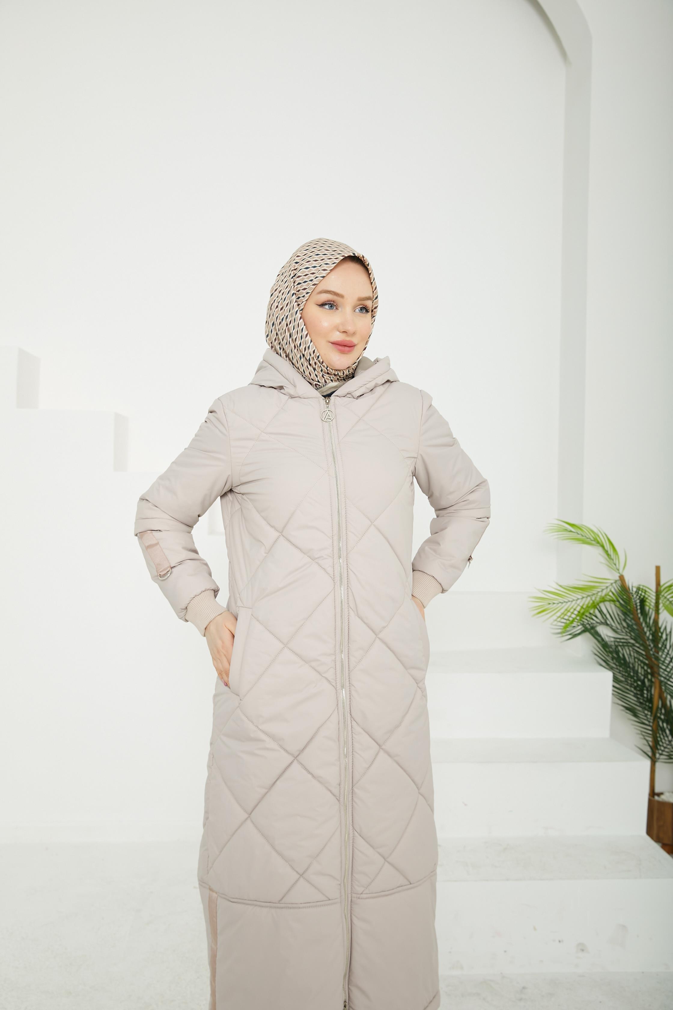 ARMİNE TREND Boydan Fermuarlı Şişme Kapitone Desenli Mont Bej 24KT710