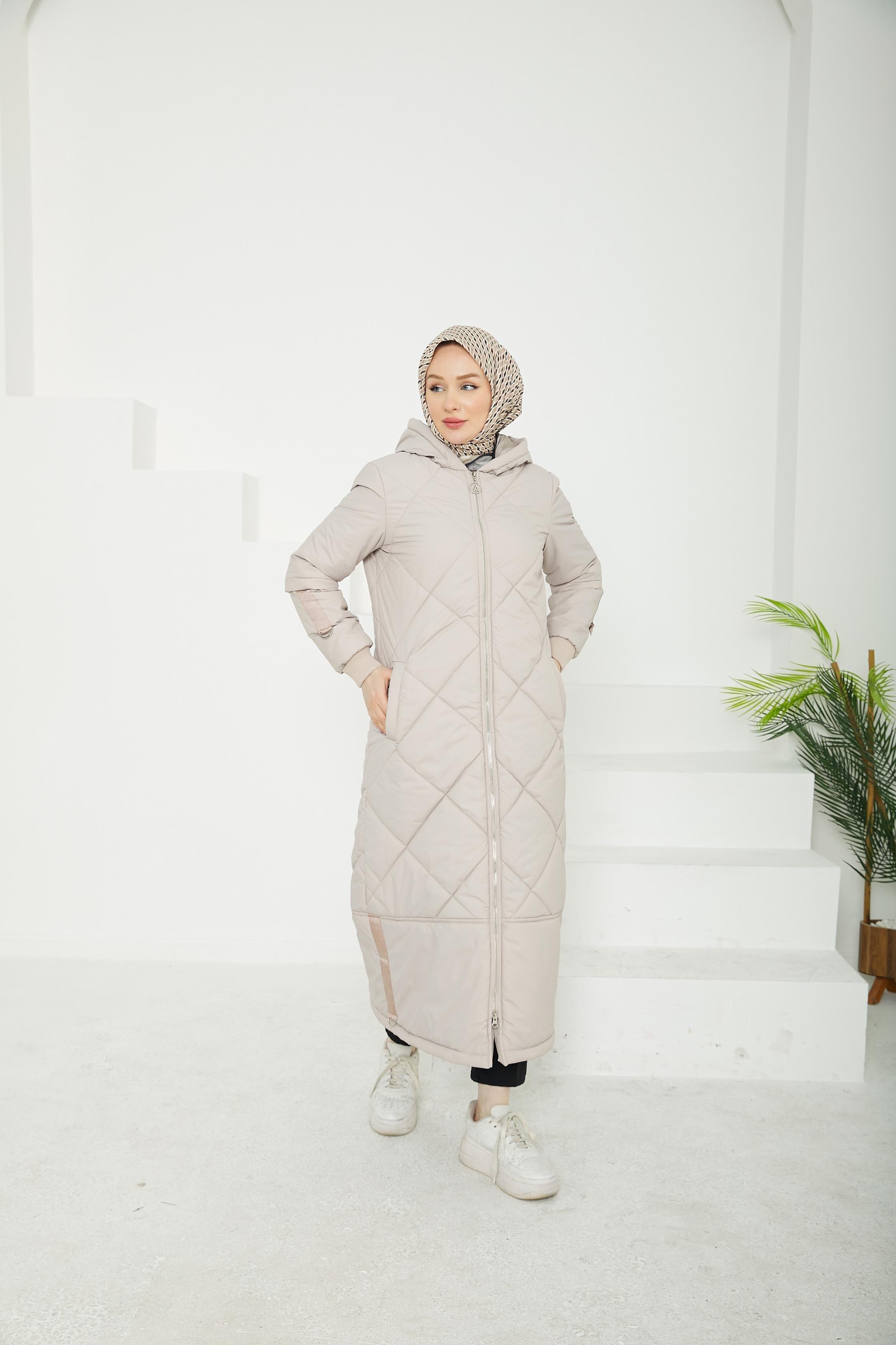 ARMİNE TREND Boydan Fermuarlı Şişme Kapitone Desenli Mont Bej 24KT710