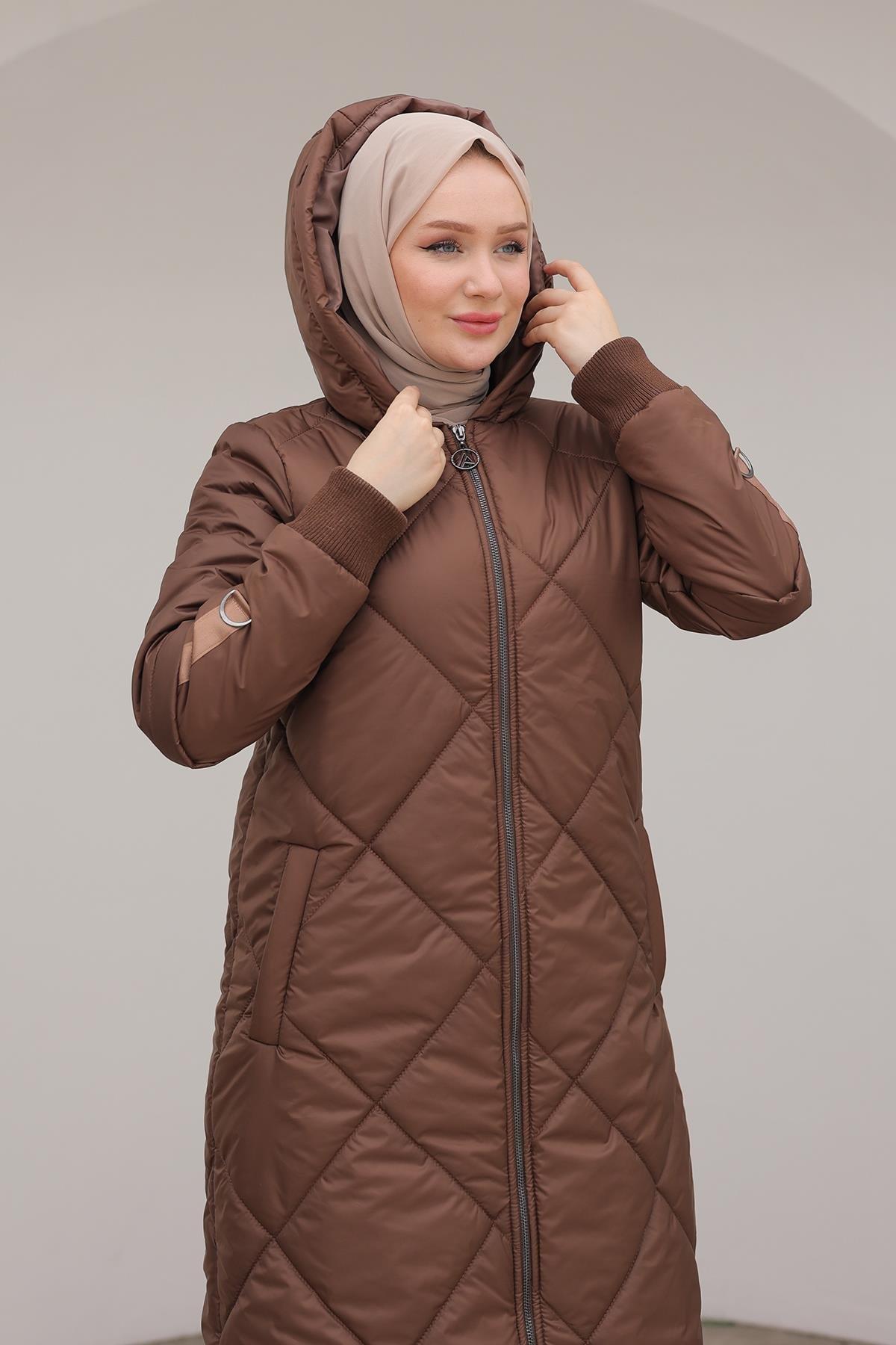 ARMİNE TREND Boydan Fermuarlı Şişme Kapitone Desenli Mont Kahverengi 24KT710