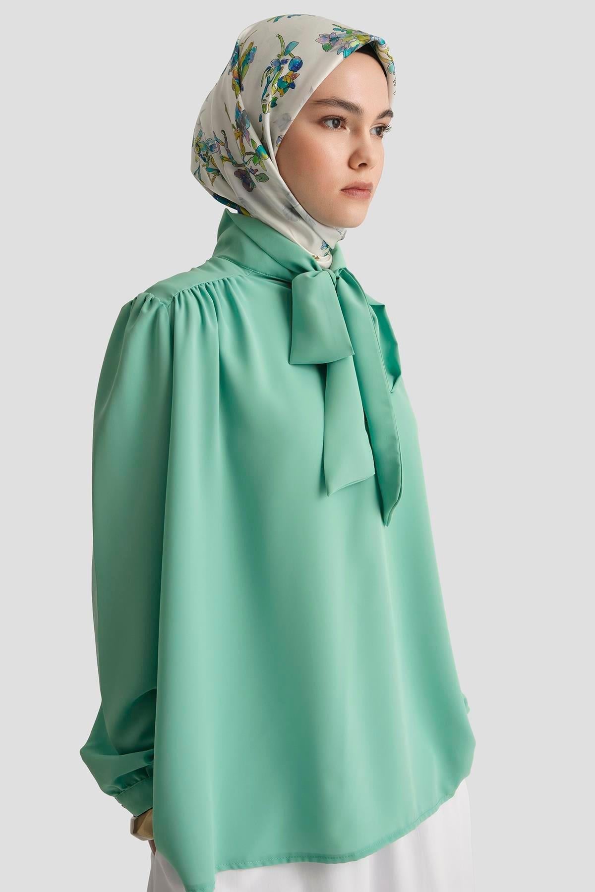 ARMİNE TREND Boyun Kurdele Desenli Tunik-Mint 25YT303