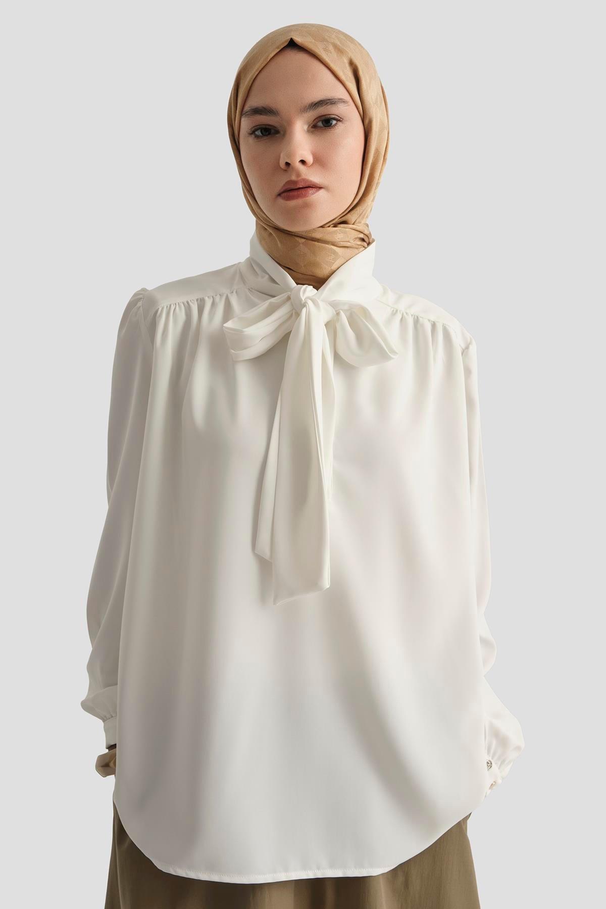 ARMİNE TREND Boyun Kurdele Desenli Tunik-Ekru 25YT303