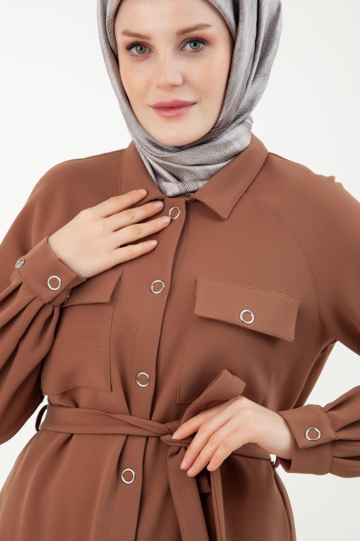 ARMİNE TREND Çıtçıt Detaylı Belden Bağlamalı Tunik-Camel 23KT401