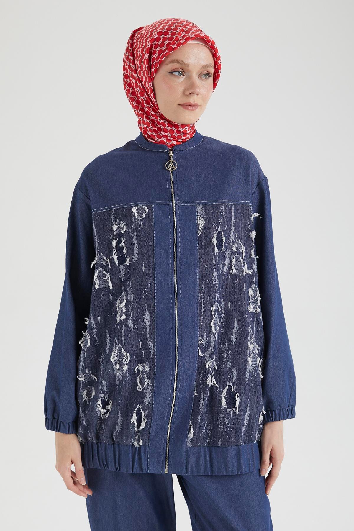 ARMİNE TREND Denim Kumaş Eskitme Detaylı Pantolonlu İkili Takım Lacivert 25YT666