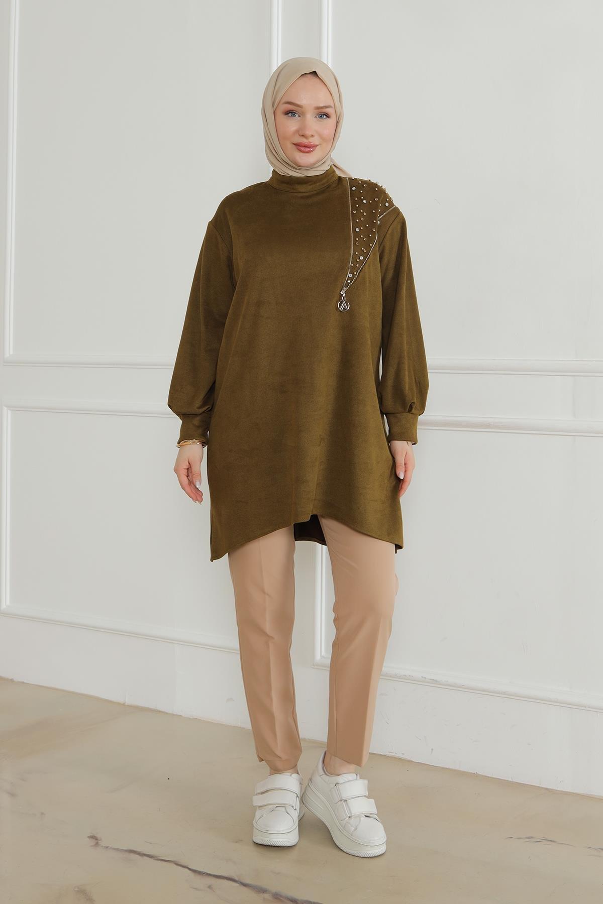 ARMİNE TREND Fermuar ve Taş Detaylı Kolları Ribanalı Tunik-Olive 24KT427