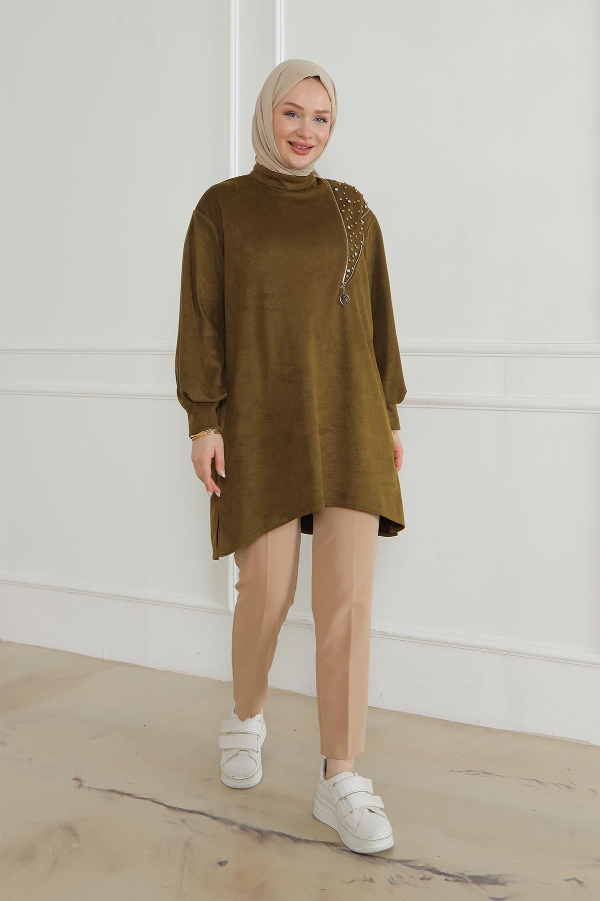 ARMİNE TREND Fermuar ve Taş Detaylı Kolları Ribanalı Tunik-Olive 24KT427