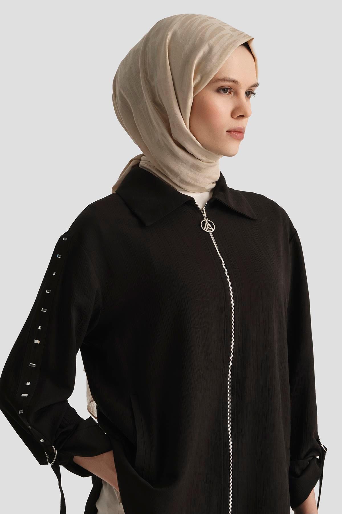 ARMİNE TREND Fermuarlı Kolları Taşlı Ceket-Siyah 25YT573
