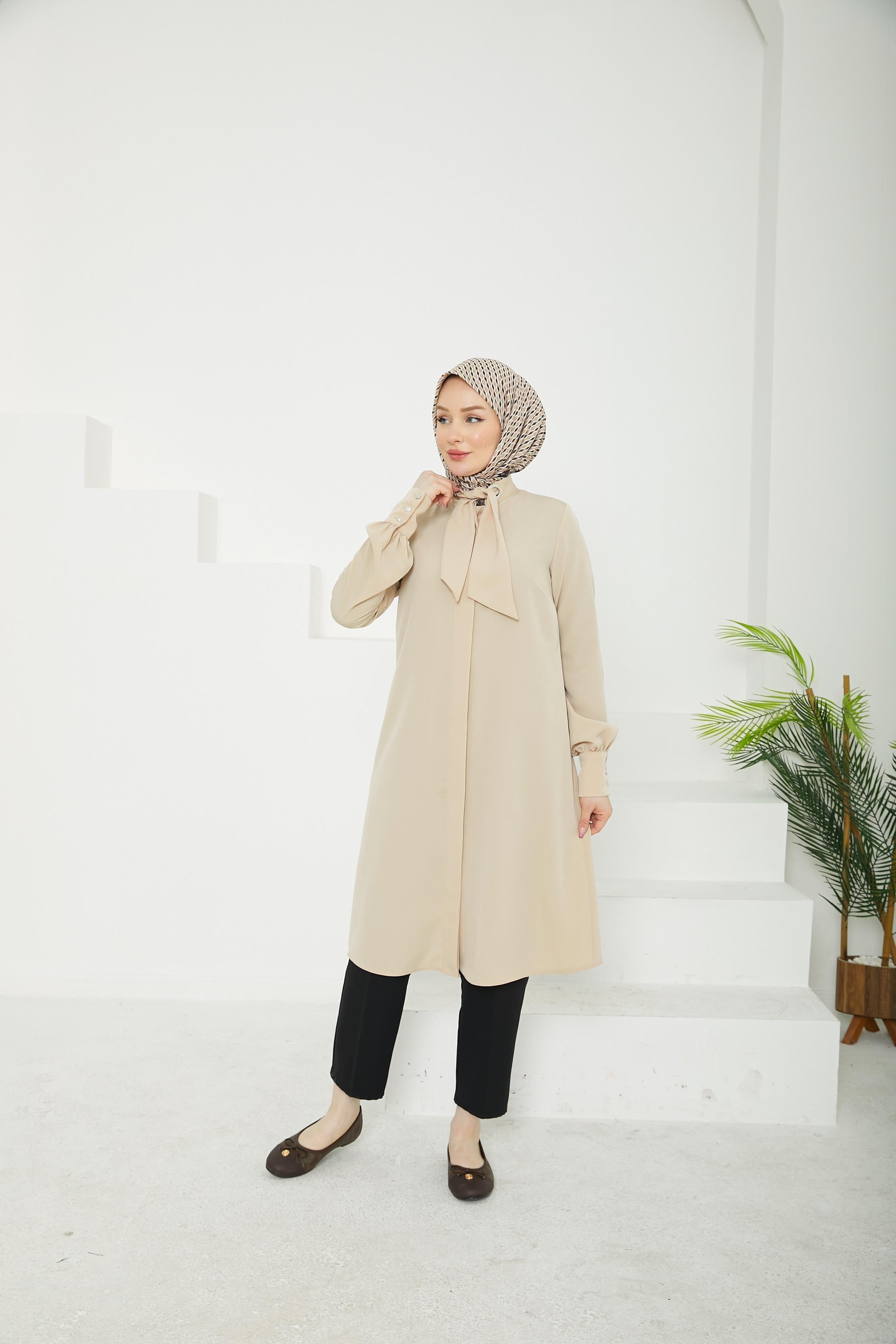 ARMİNE TREND Gizli Düğmeli Yakası Kurdele Detaylı Tunik-Açık Bej-25YT450