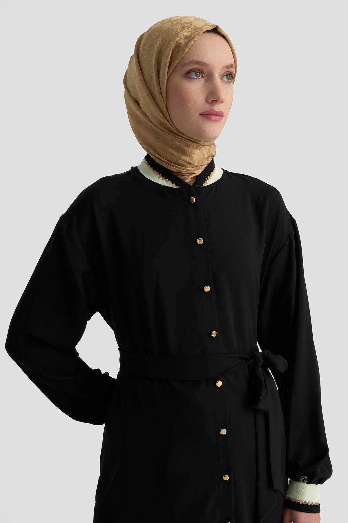 ARMİNE TREND Gold Düğmeli Kolları ve Yakası Ribanalı Beli Kuşaklı Tunik Siyah 25YT410