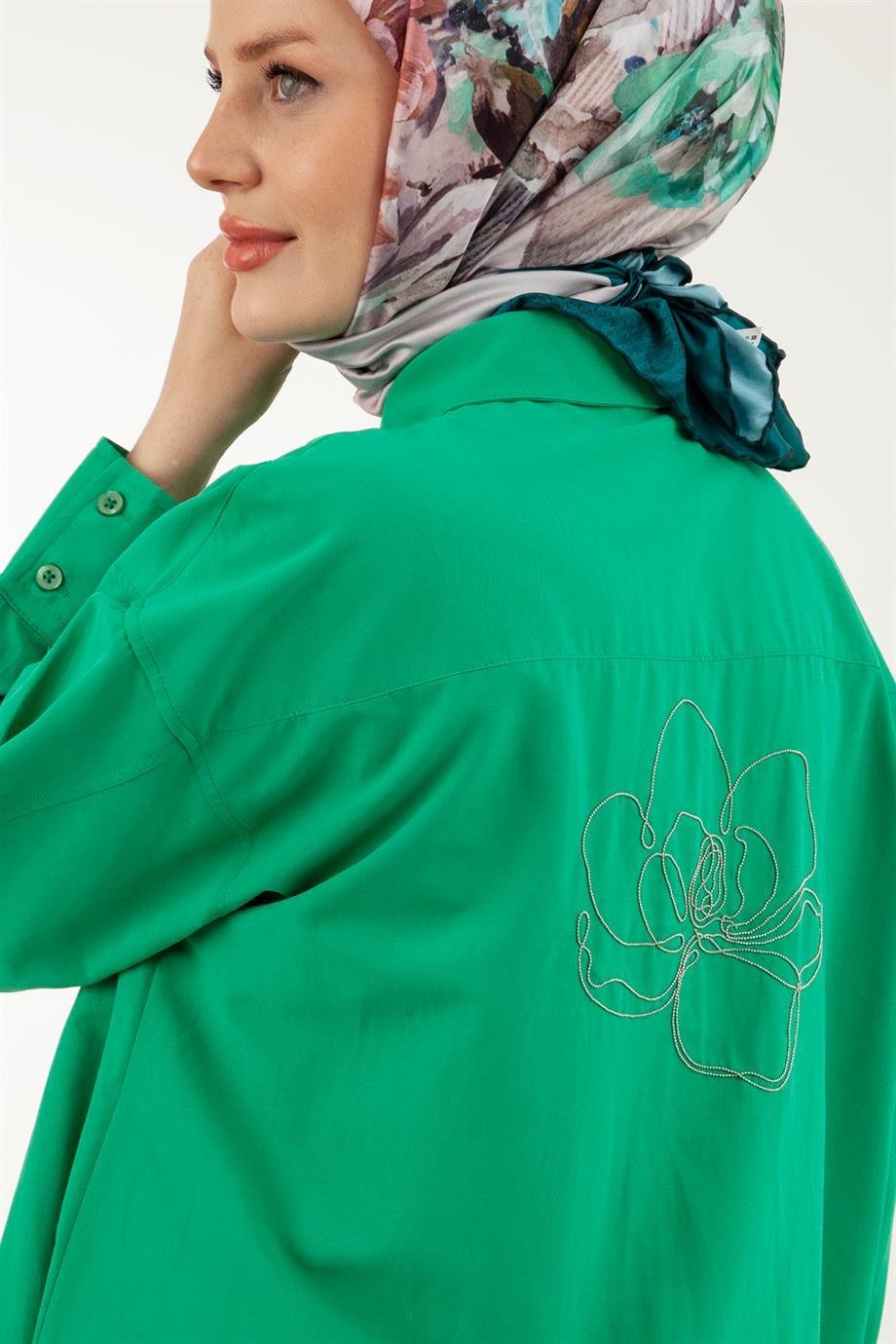 ARMİNE TREND Gömlek Yakalı Sırtı Taş Detaylı Düğmeli Tunik-Yeşil 23YT461