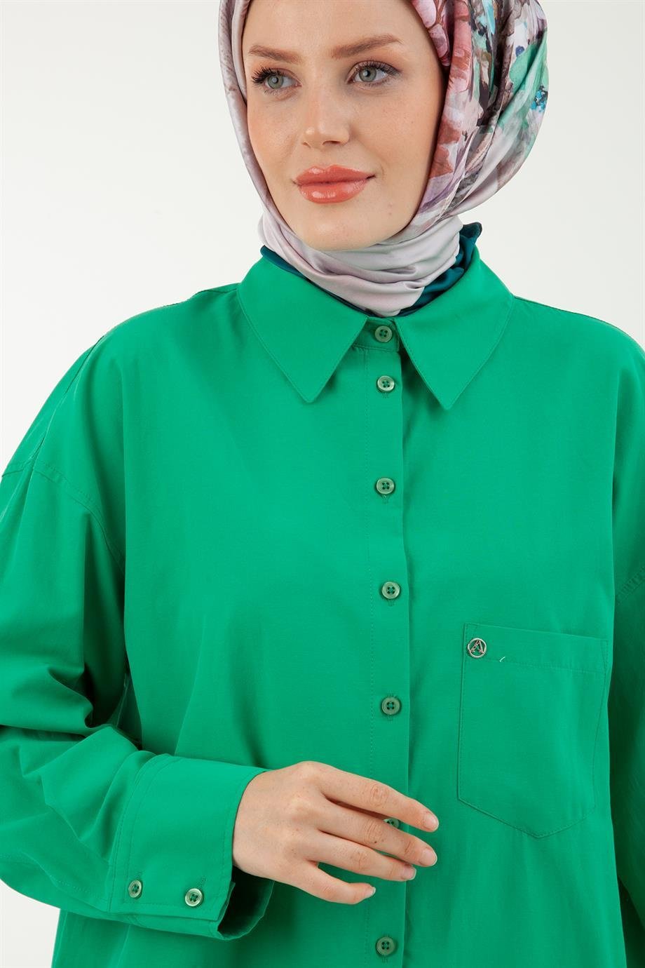 ARMİNE TREND Gömlek Yakalı Sırtı Taş Detaylı Düğmeli Tunik-Yeşil 23YT461