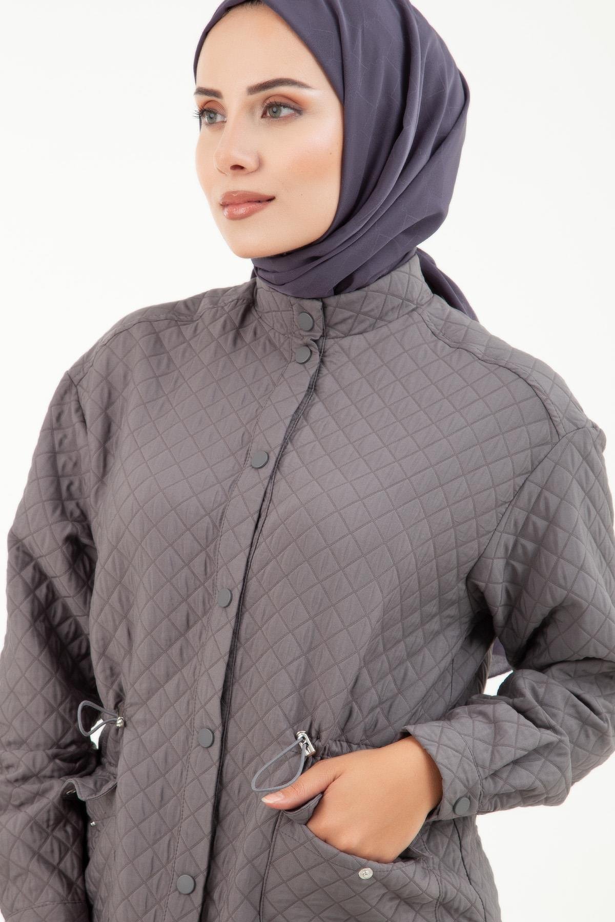 ARMİNE TREND Kapitone Kumaş Beli Büzgülü Ceket Gri 23KT304