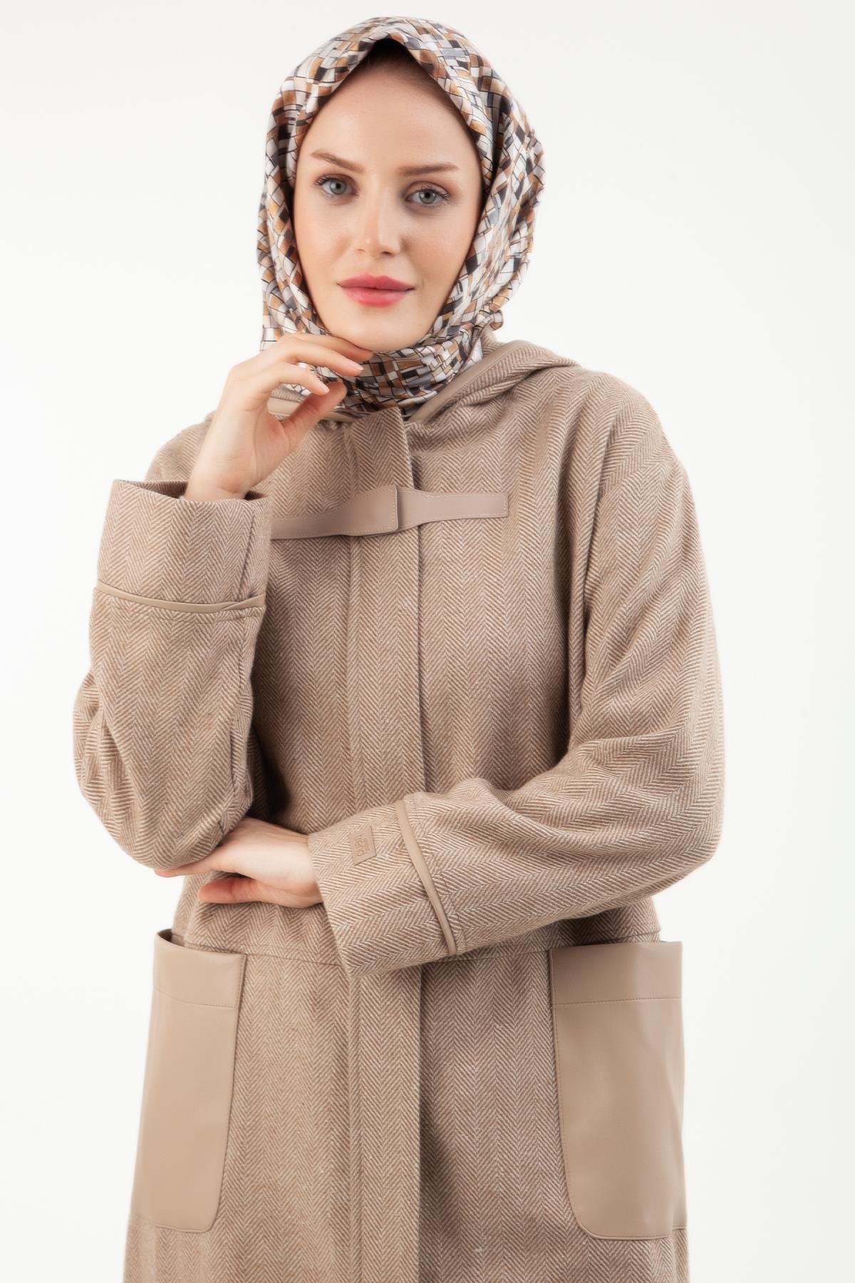ARMİNE TREND Kapüşonlu Yanları Deri Cepli Önden Fermuarlı Kaşe Kap-Camel 23KT509