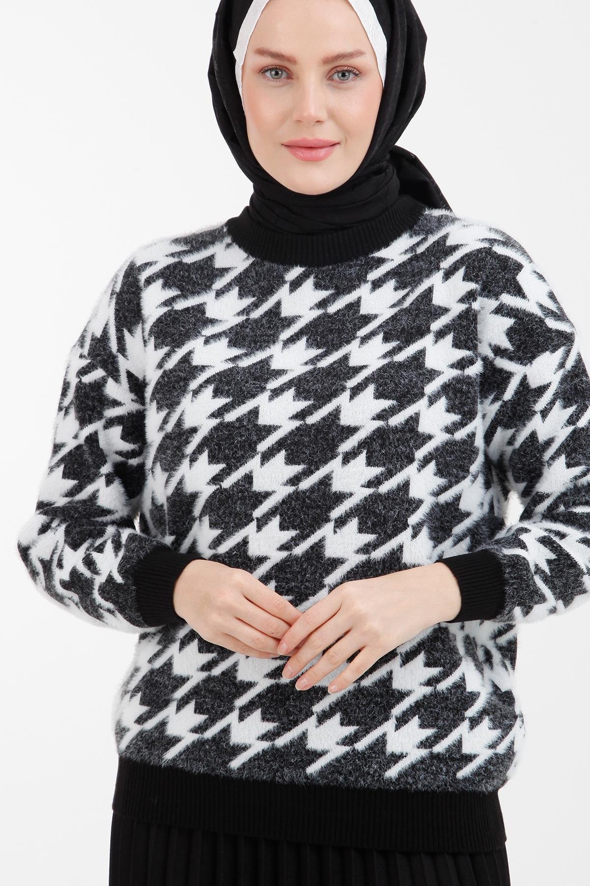 ARMİNE TREND Kaz Ayağı Desenli Kolu Yakası ve Etek Ucu Ribanal Trikoı Bluz-Siyah 22KT421