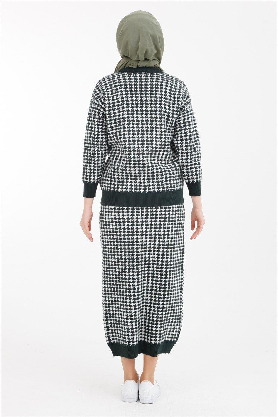 ARMİNE TREND Kazayağı Desenli Düğme Detaylı Takım-Siyah 22KD4214